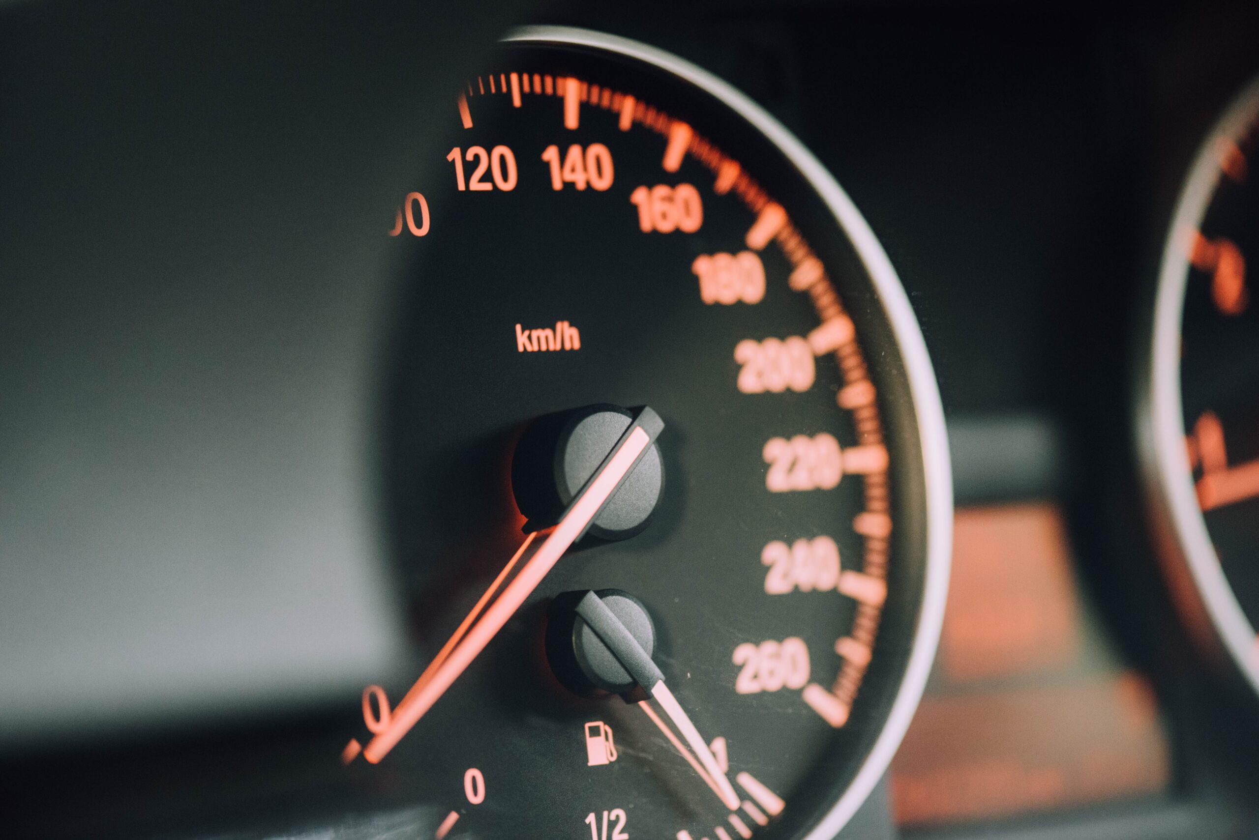 Système régulateur de vitesse – Termes auto
